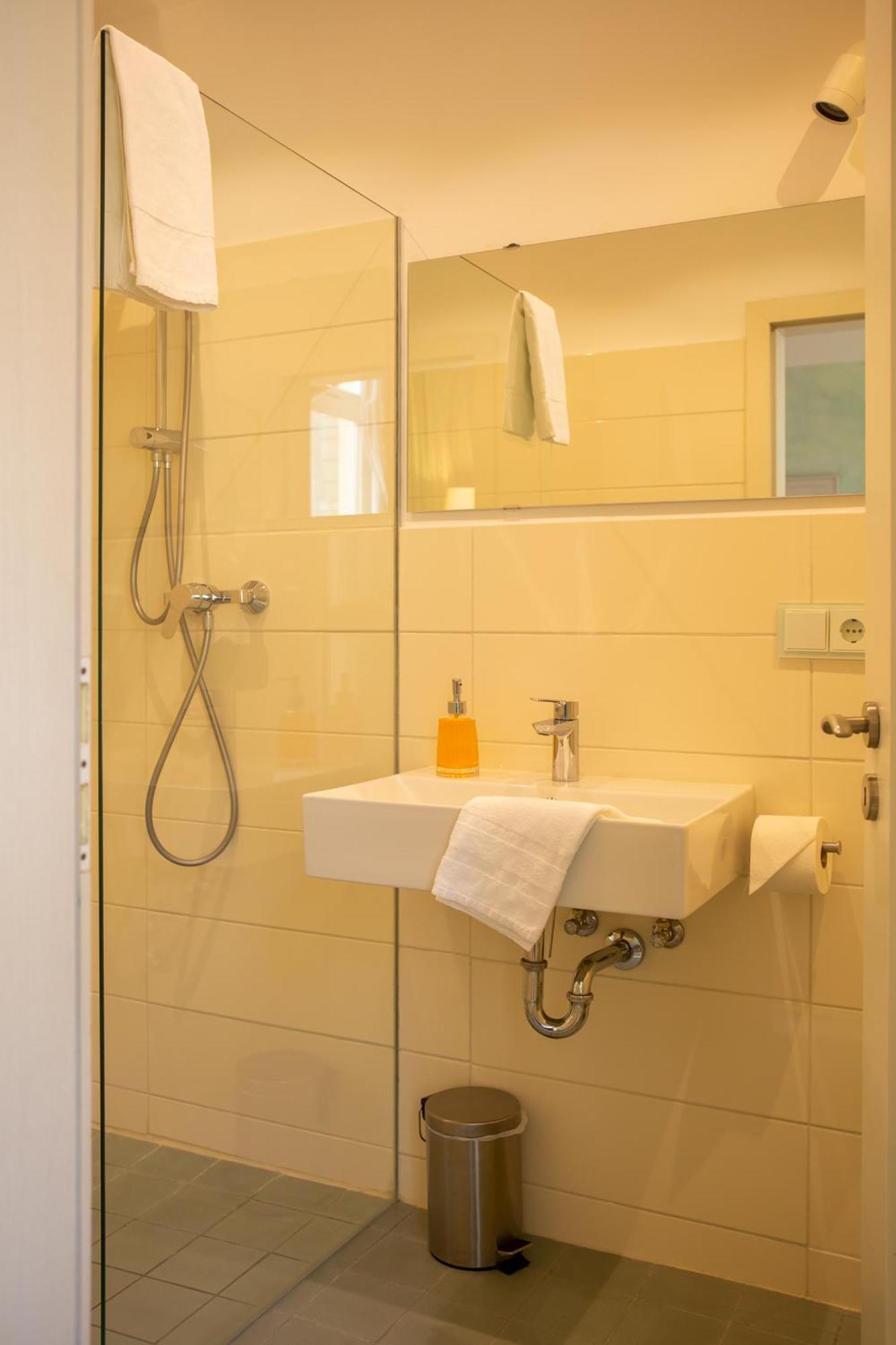 אולדנבורג Hotel Tafelfreuden מראה חיצוני תמונה